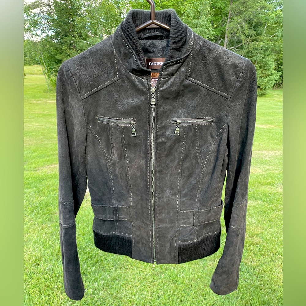 Gorgeous dark chocolate brown Danier genuine leather jacket with belt detail.